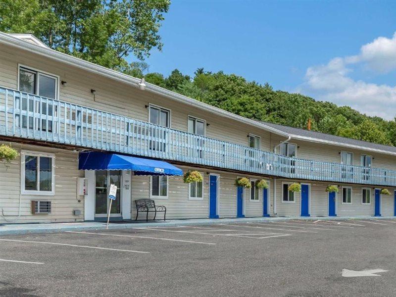 Econo Lodge Lee - Great Barrington Dış mekan fotoğraf