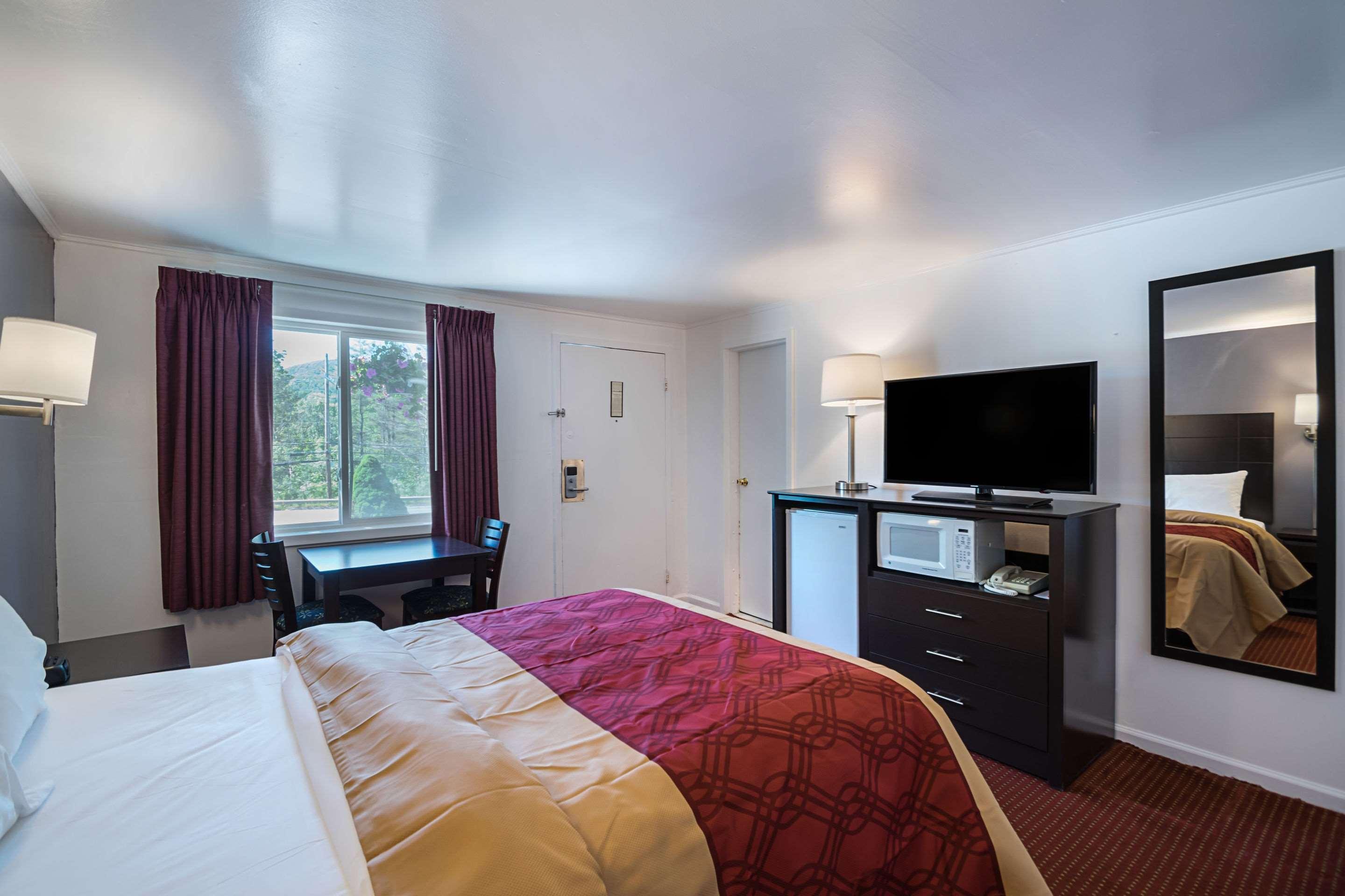 Econo Lodge Lee - Great Barrington Dış mekan fotoğraf