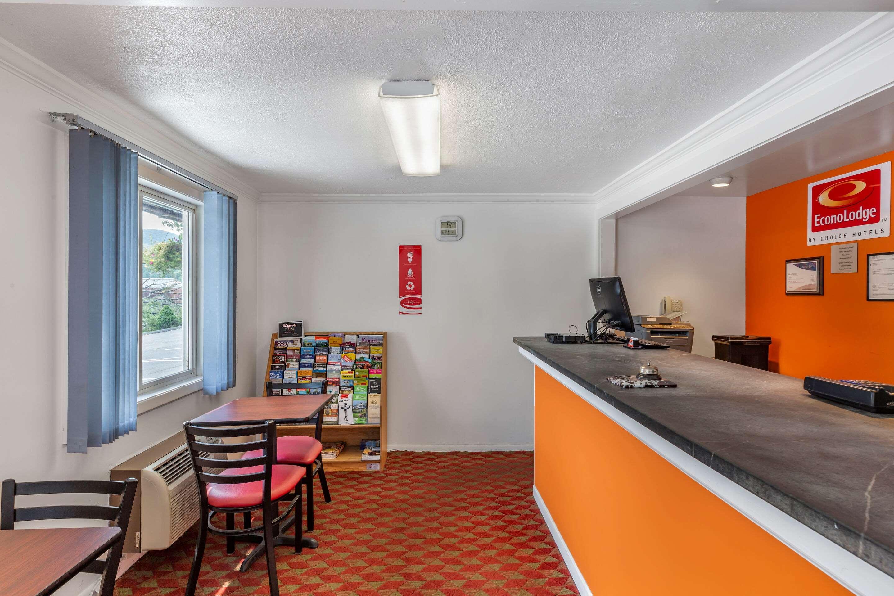 Econo Lodge Lee - Great Barrington Dış mekan fotoğraf
