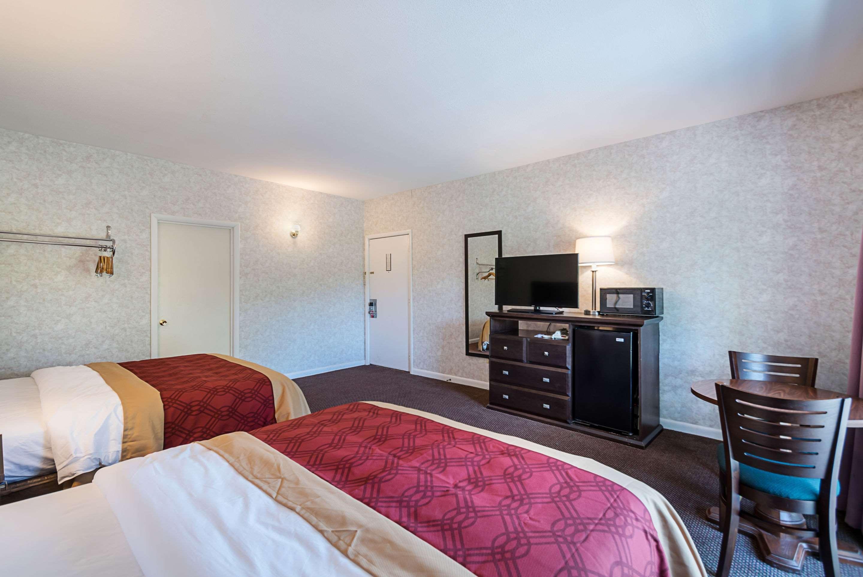 Econo Lodge Lee - Great Barrington Dış mekan fotoğraf