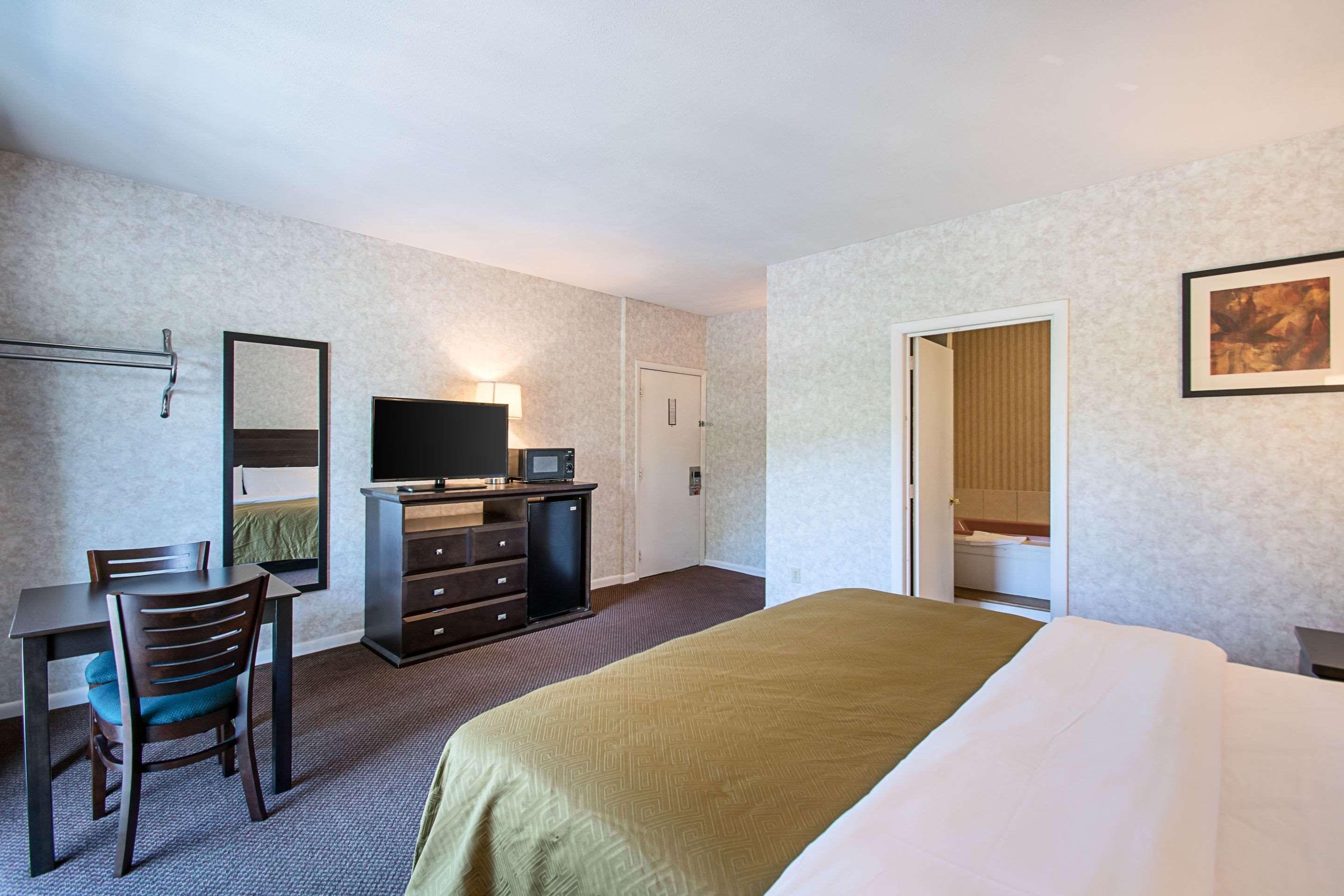 Econo Lodge Lee - Great Barrington Dış mekan fotoğraf