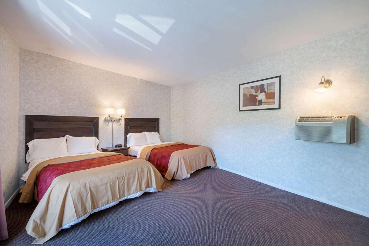 Econo Lodge Lee - Great Barrington Dış mekan fotoğraf